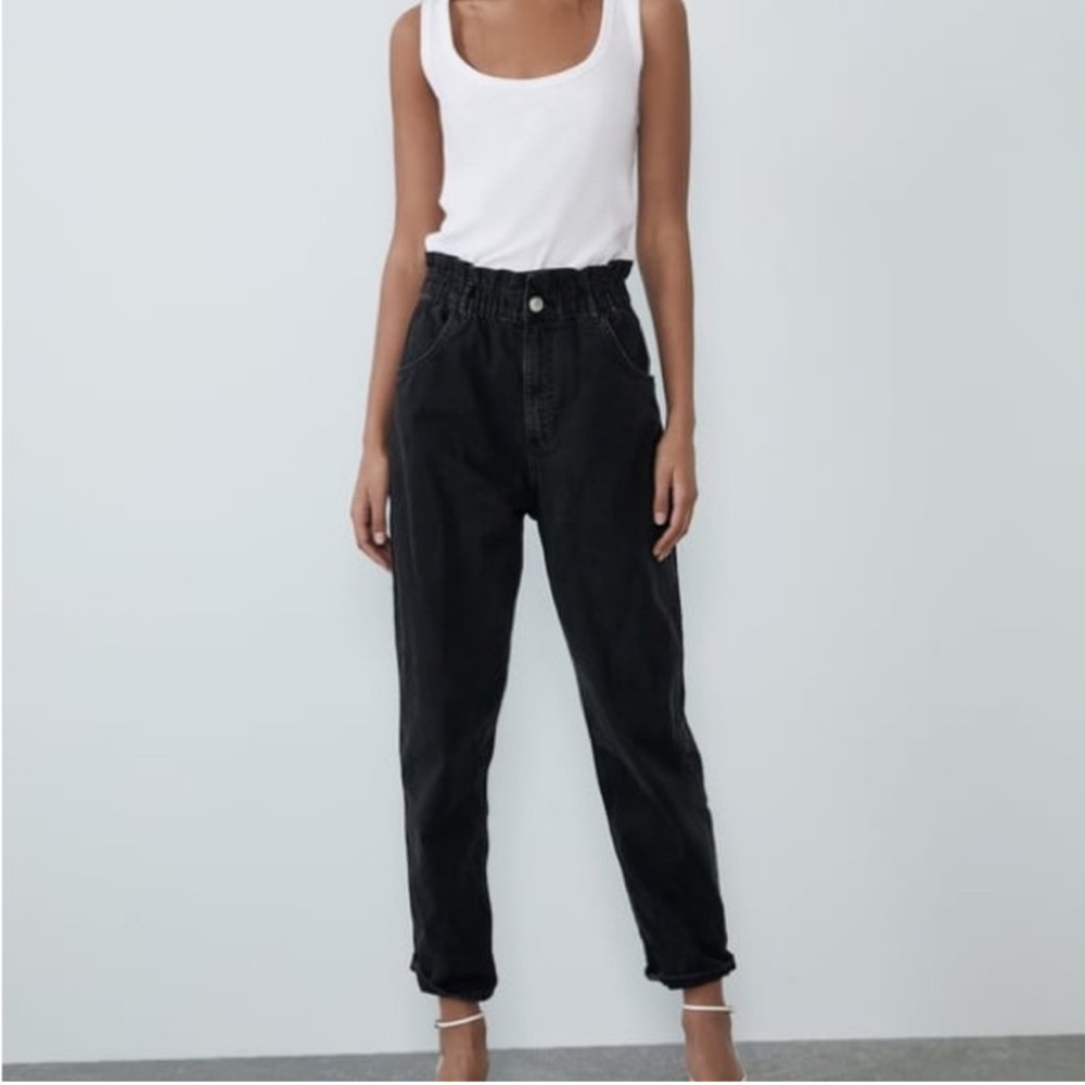 Zara High-Rise Paperbag Jeans in Black